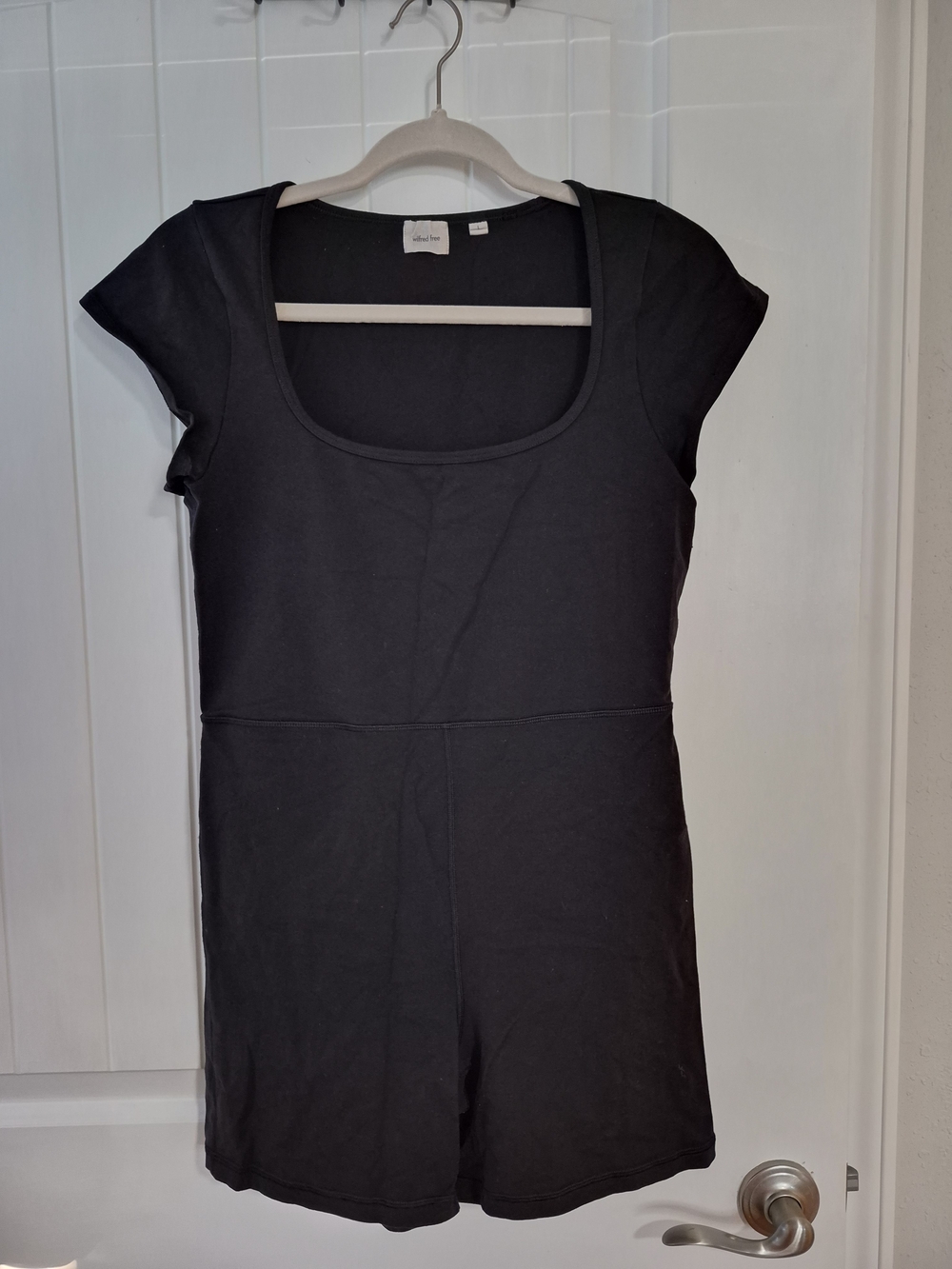Aritzia Wilfred Free Black Cap Sleeve Scoop Neck Romper Size L